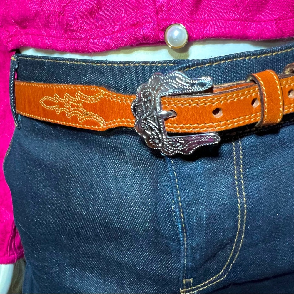Silver Creek LEEGIN LEATHER Size 32 BELT Southwestern STEER